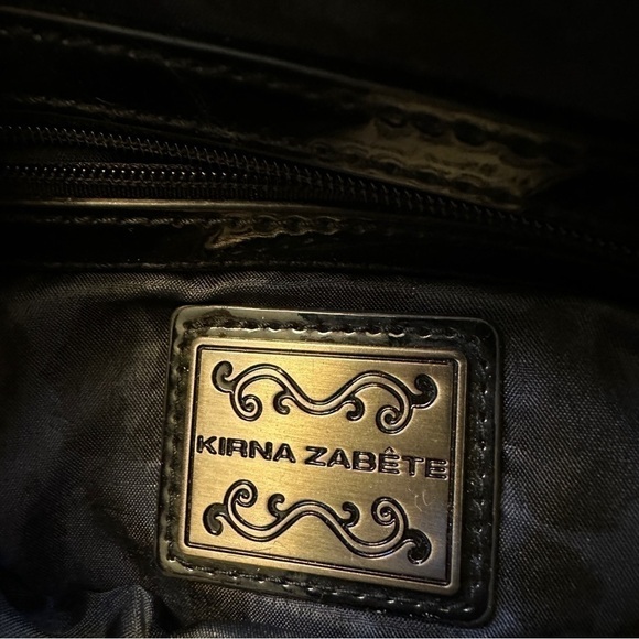 Kirna Zabete Large Clutch Wristlet • Black Patent • Red Rhinestone Kiss Lips - Picture 5 of 14